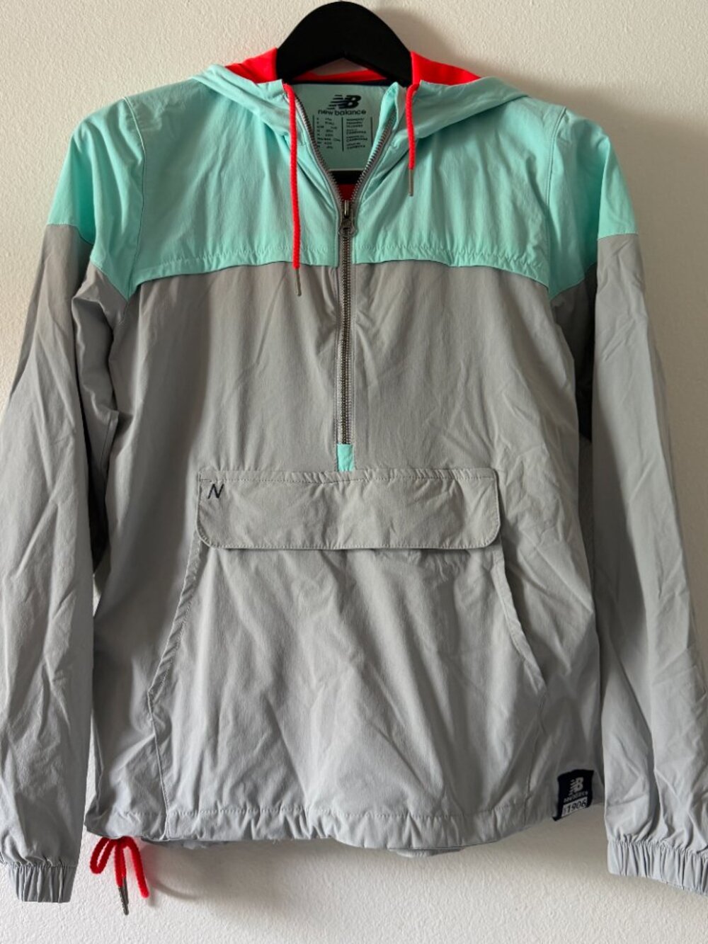New Balance 1906 Women's Packable Windbreaker Jacket Size Small Gray Mint Neon